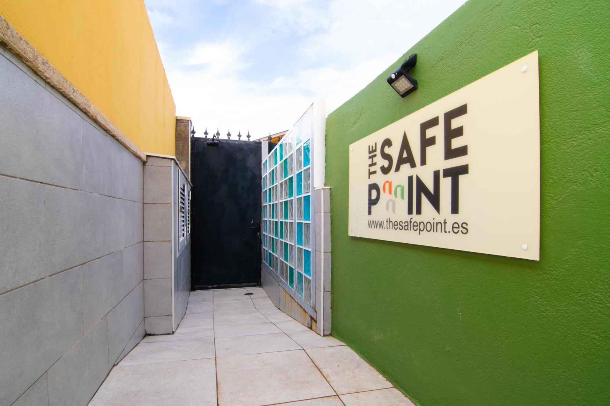 The Safe Point Suites Castillo Castillo del Romeral Екстериор снимка